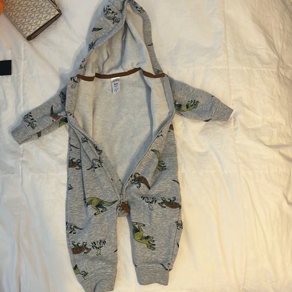 Carter’s dinosaur onesie - Picture 4 of 5